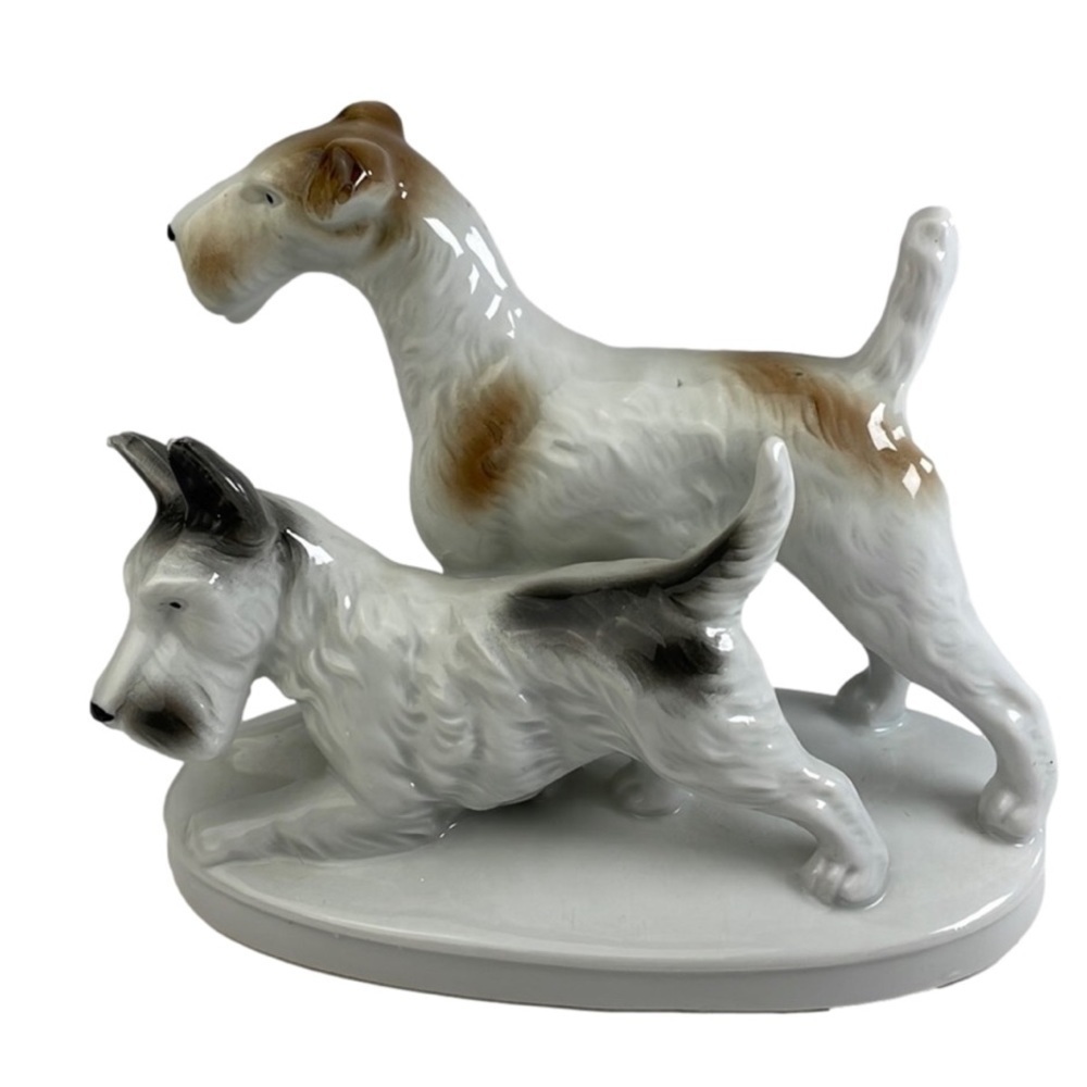 Fine Porcelain ScottishTerrier’s Figurine